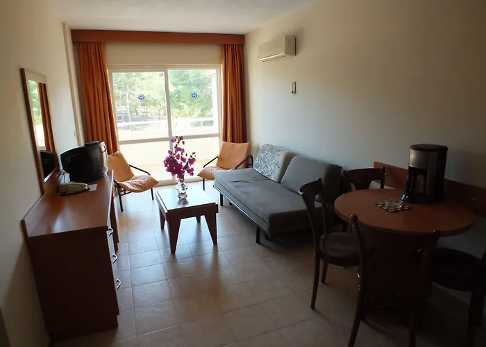 Tuntas Family Kuşadası