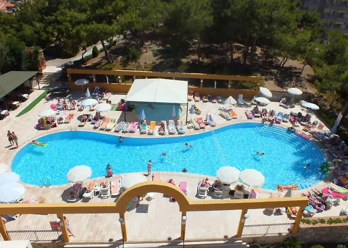 Tuntas Family Apart Otel Kuşadası