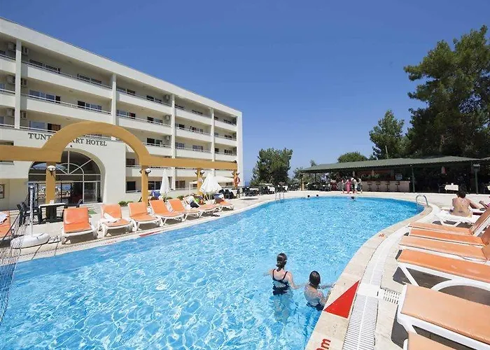 Tuntas Family Kuşadası