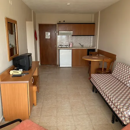 Tuntas Family Hotel apartamentowy Kusadası