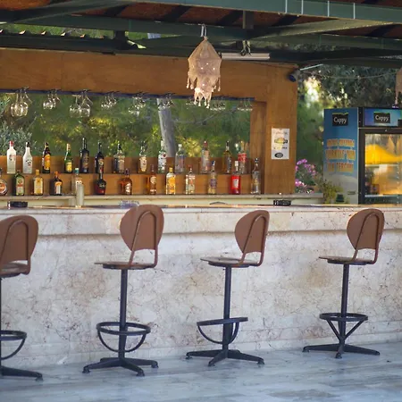 تونتاش فاميلي سويتس كوساداسي 4* كوشاداسيه