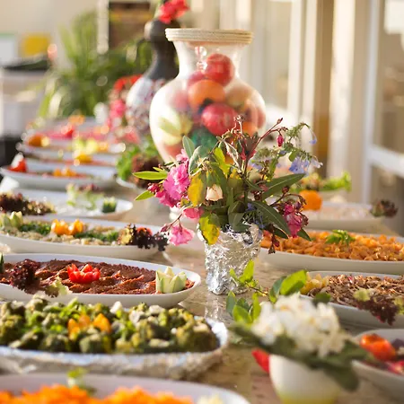 Tuntas Family Kusadası
