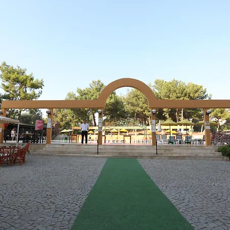 Hotel apartamentowy Tuntas Family