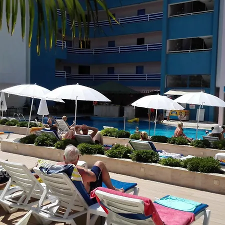 تونتاش فاميلي سويتس كوساداسي شقة فندقية 4*