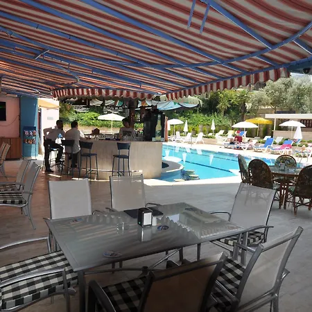 Tuntas Family 4* Kuşadası