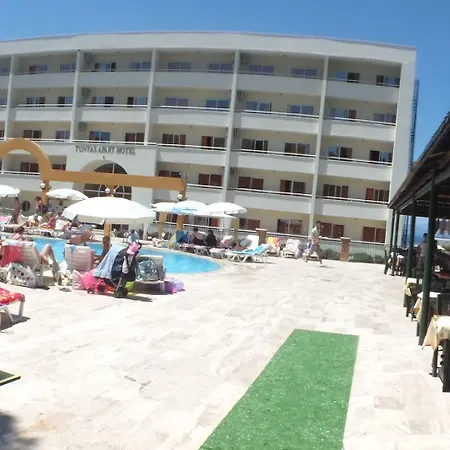 شقة فندقية تونتاش فاميلي سويتس كوساداسي