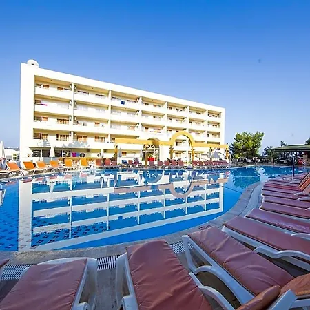 Ξενοδοχείο με διαμερίσματα Tuntas Family