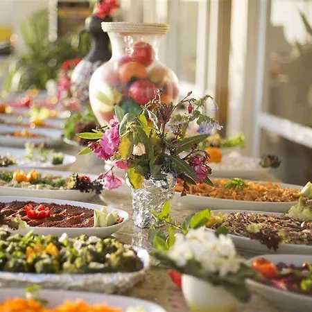 Tuntas Family Kusadası