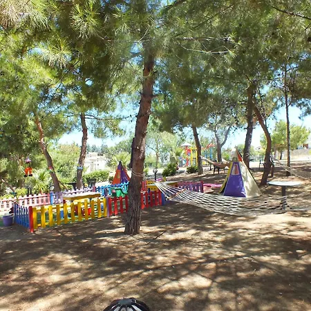 Tuntas Family 4* Kuşadası