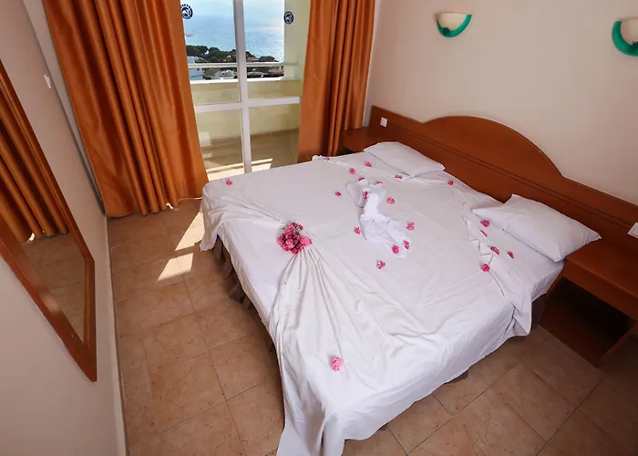 Tuntas Family Aparthotel Kusadası