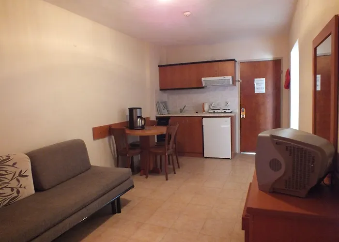 Tuntas Family Kusadası