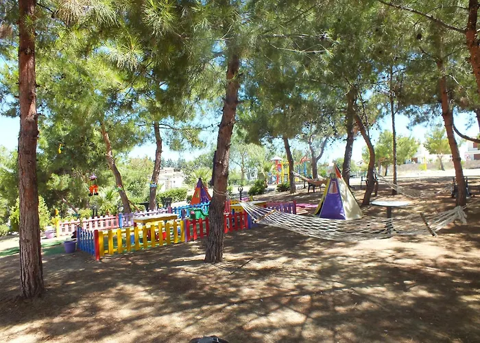 Tuntas Family 4* Kuşadası