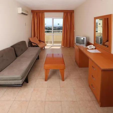 アパートホテル Tuntas Family